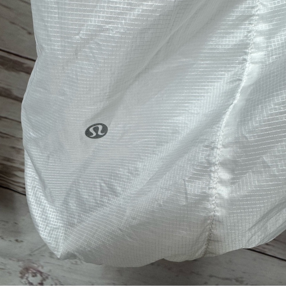 Lululemon Run With It Jacket White Size 4 - Picture 8 of 10